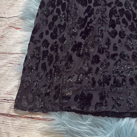 J. Crew Slip Skirt in Burnout Velvet Leopard sz 4 - Picture 5 of 11